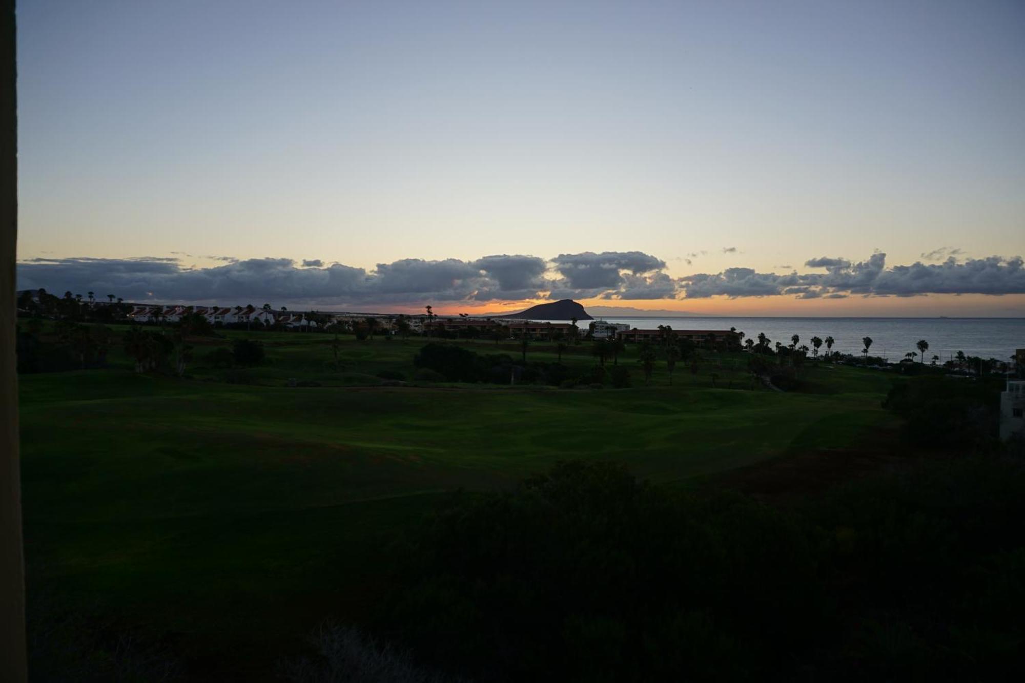 סן מיגל דה אבונה Golf Del Sur Apartment - Magnificent Panorama Of The Ocean, El Teide, And Montana Roja מראה חיצוני תמונה
